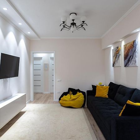 Senate Square Apartment ทาชเคนต์ ภายนอก รูปภาพ